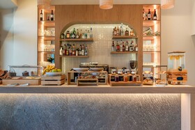 Yeeon Boutique City Hotel Gythio