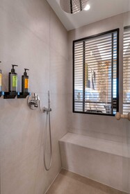 Yeeon Boutique City Hotel Gythio