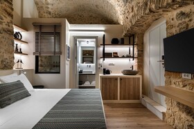 Yeeon Boutique City Hotel Gythio
