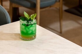 Yeeon Boutique City Hotel Gythio