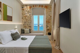 Yeeon Boutique City Hotel Gythio