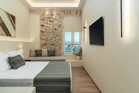 Yeeon Boutique City Hotel Gythio