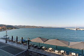 Yeeon Boutique City Hotel Gythio