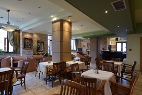 Mont Helmos Hotel