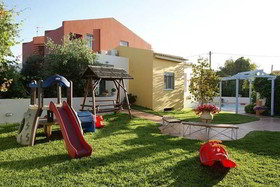 Niriides Apartments & Studios
