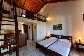 Olympia Zervea Studios & Apartments