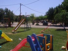 Zorbas Hotel Tavern