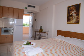 Marias Filoxenia Suites