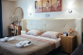 Alexandros Hotel