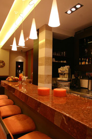 Alexandros Hotel