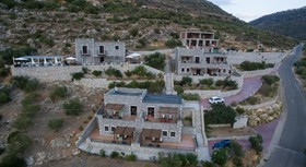 Onar Mani Suites