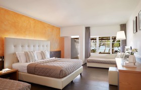 Hydra Beach Resort