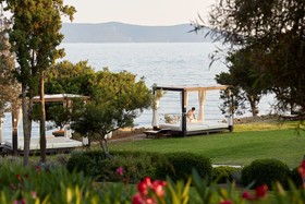 Hydra Beach Resort