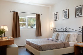 Hydra Beach Resort