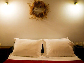 Eos Traditional Guesthouse