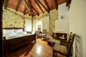 Eos Traditional Guesthouse