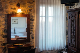 Eos Traditional Guesthouse