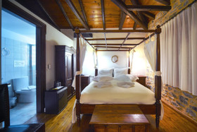 Eos Traditional Guesthouse