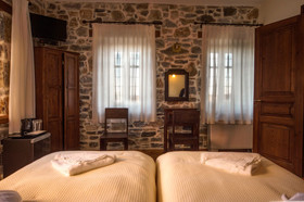 Eos Traditional Guesthouse