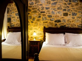 Eos Traditional Guesthouse