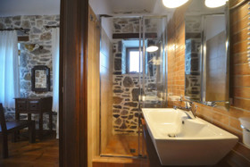Eos Traditional Guesthouse