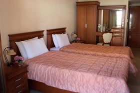 Hotel Famissi