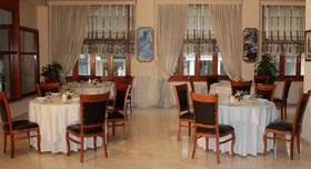 Hotel Famissi