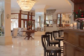 Hotel Famissi