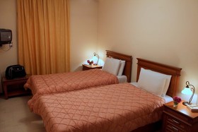 Hotel Famissi