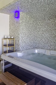 Dionysos Luxury Villa