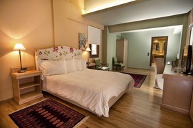 Kazarma Lake Resort & Spa