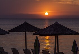 Eantos Studios & Suites