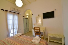 Golden Beach Hotel & Apartments