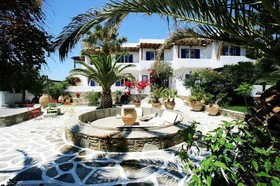 Golden Beach Hotel & Apartments