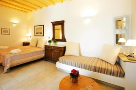 Golden Beach Hotel & Apartments
