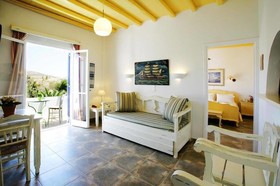 Golden Beach Hotel & Apartments