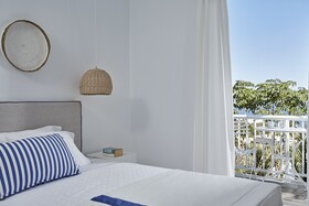 Mr & Mrs White Tinos