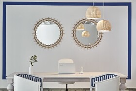 Mr & Mrs White Tinos