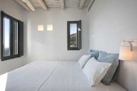 House G Kardiani Tinos