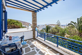 Irini Apartments & Studios