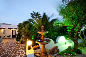 Irini Apartments & Studios