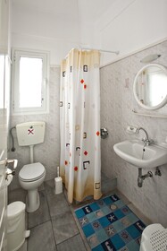 Irini Apartments & Studios