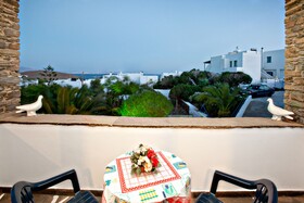 Irini Apartments & Studios