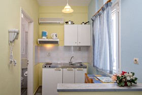 Irini Apartments & Studios