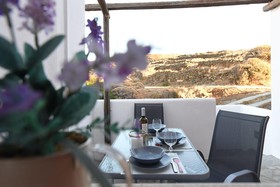 Glafki Studios & Suites