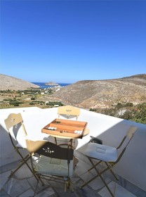 Glafki Studios & Suites