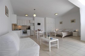 Glafki Studios & Suites