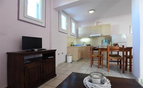 Glafki Studios & Suites