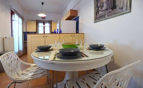 Glafki Studios & Suites