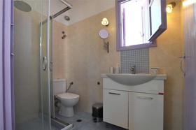 Glafki Studios & Suites